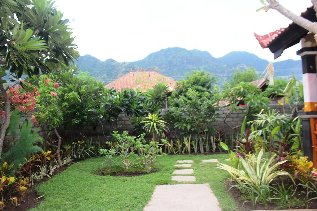 Pande Guest House Pemuteran Esterno foto